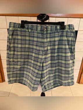 Lyle & Scott Men’s Plaid Flat Front Shorts, Green Blue White Preppy, Sz 36W
